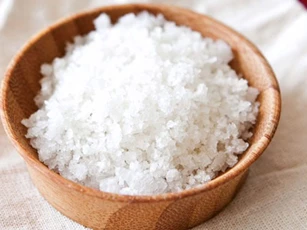 Đặt muối ở 5 chỗ này, may mắn ùn ùn kéo đến, cả năm đếm tiền mỏi tay