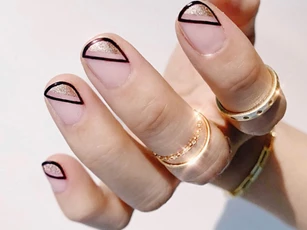 Nếu có ý định tút tát lại bộ móng thì đừng bỏ qua các mẫu nail này nhé!