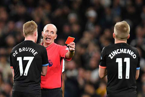 Man City của Guardiola đã không còn 'siêu đẳng' như 1 năm về trước