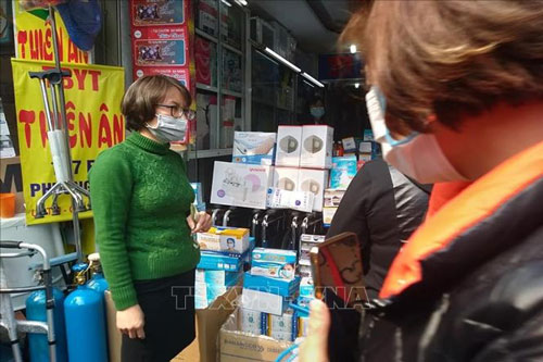 Thị trường khẩu trang vẫn khan hàng