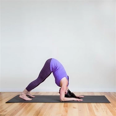 yoga chữa đau đầu - tư thế 2