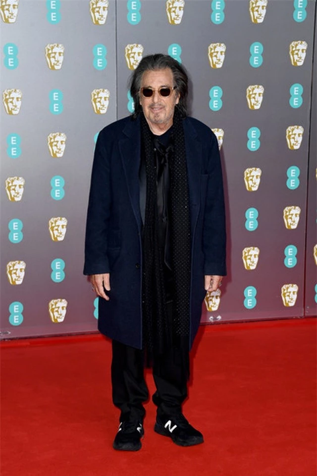 Bố già Al Pacino bị ngã trên thảm đỏ - 6