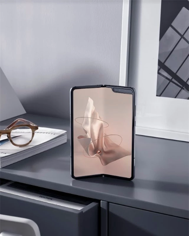 Chiếc smartphone ấn tượng của năm 2019 - 5