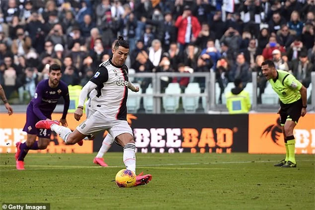 Ghi 1 bàn/trận, Ronaldo vẫn thua kỷ lục gia Serie A - Ảnh 1.