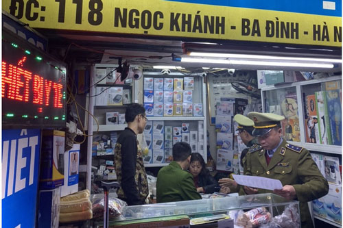 Hà Nội: Công khai, xử lý 41 cửa hàng, hiệu thuốc "chặt chém" giá khẩu trang