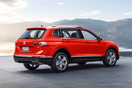 4. Volkswagen Tiguan (doanh số: 297.224 chiếc).