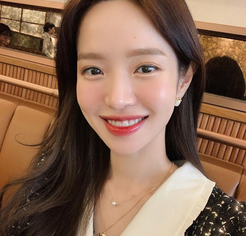 Nằm lòng các bí quyết trang điểm xinh đẹp cho ngày mùa lạnh ảm đạm