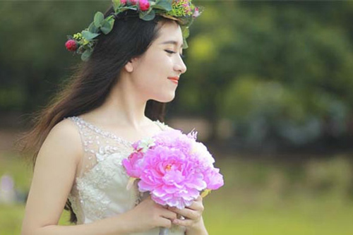 Đàn bà có tiền, tự khắc đàn ông tốt sẽ tìm đến