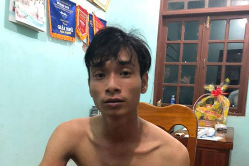 Bắt nam thanh niên nghi đâm cụ bà hàng xóm trọng thương