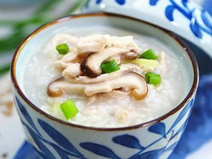 Thời tiết thay đổi dễ cảm cúm, học ngay cách làm cháo gà bổ dưỡng để tăng sức đề kháng cho cả gia đình