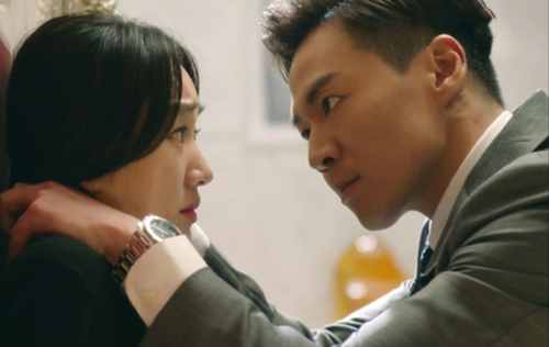 Bí mật "động trời" của người yêu sau 3 năm thăng chức ầm ầm