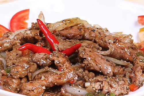 Làm đúng bước này món thịt bò xào mềm tan, hết hẳn mùi hôi ai cũng thích thú