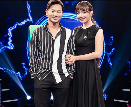 V&#x1EE3; Hu&#x1EF3;nh &#x110;&#xF4;ng t&#x1EEB;ng c&#x1EA3;m th&#x1EA5;y suy s&#x1EE5;p khi c&#xF3; &quot;ng&#x1B0;&#x1EDD;i th&#x1EE9; ba&quot; xu&#x1EA5;t hi&#x1EC7;n