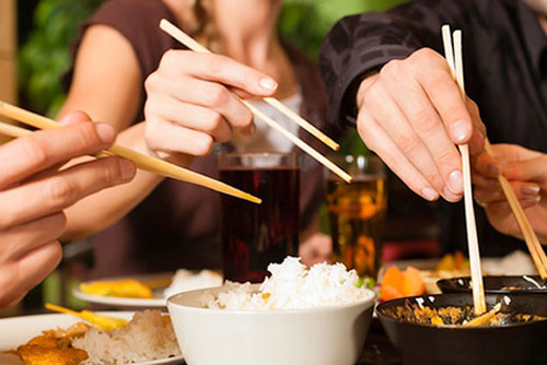 Tướng ăn quan trọng hơn tướng mặt, nhìn cách này biết ngay ai là người có số phú quý, hưng thịnh