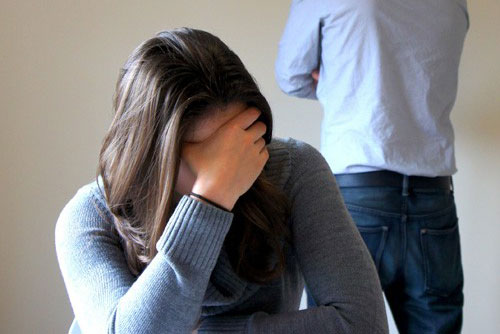 Nghe tin vợ anh hàng xóm đẻ con trai, chồng tôi mừng ra mặt