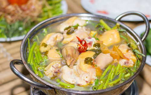 Công thức làm lẩu gà bỗng rượu thơm nức đậm vị, cả nhà mê tít