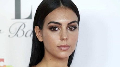 Bạn gái xinh đẹp “tiếp bước” C.Ronaldo trở thành ngôi sao nổi tiếng