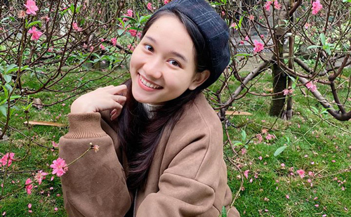 Trúc Anh 'Mắt biếc' gây thương nhớ với loạt ảnh đời thường sở hữu nhan sắc trong veo chuẩn 'nàng thơ'