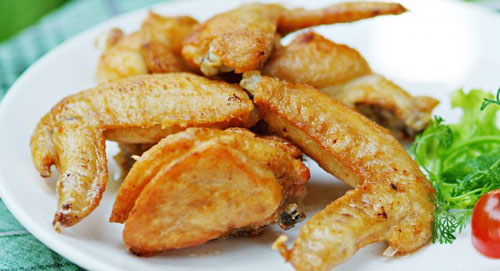 Clip: Cánh gà chiên bột kiểu này chồng không còn "la cà quán xá"