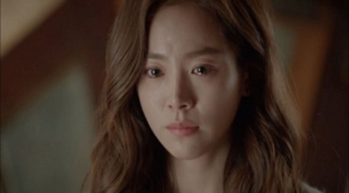 Chồng tiều tụy, quỳ xuống lắp bắp "Vợ ơi, cô ta chửa 2 tháng rồi, giờ anh phải làm sao đây?"