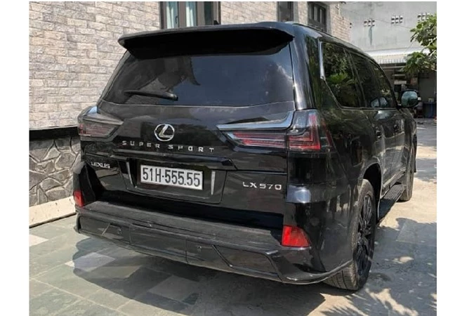 Can canh Lexus LX570 tien ty, bien “ngu quy 5