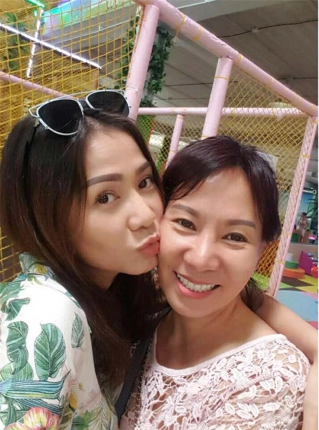 Chị gái Việt kiều hơn 8 tuổi trẻ như sinh đôi với Thu Minh - 3