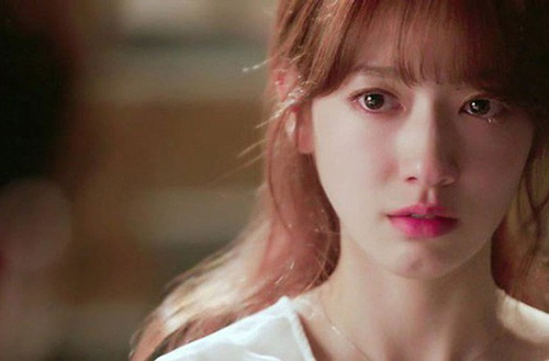 Nghe sếp đưa ra yêu cầu này để trừ nợ, gái trẻ lẩy bẩy đứng không vững