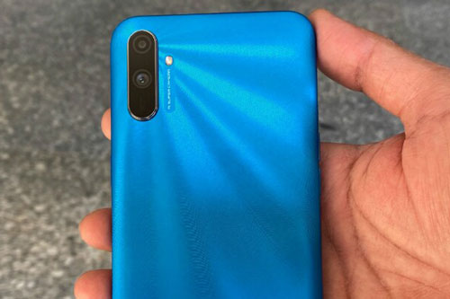 Realme C3 ra mắt: Camera kép, pin 5.000 mAh, chống nước, RAM 4 GB, giá 2,6 triệu