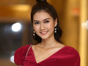 Hương Giang phản ứng ra sao khi bạn trai Đình Tú và Phương Oanh "yêu nhau"?