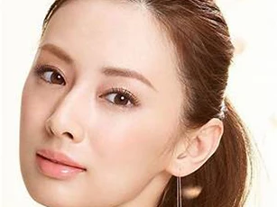Phụ nữ tuổi này rất giỏi giữ tiền, ai lấy được là "phúc 3 đời"
