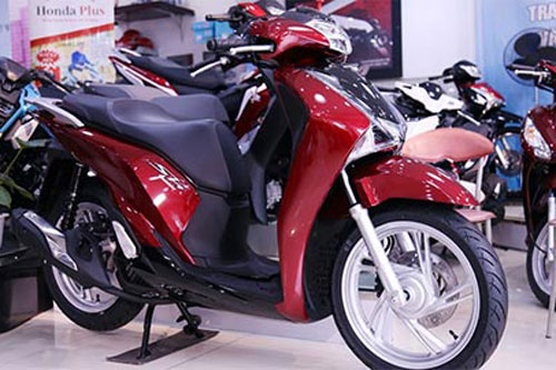 Honda SH 150 2020 bất ngờ giảm giá mạnh, SH 2019 vẫn 'sốt sình sịch'