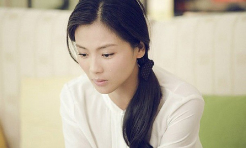 Chửa vượt mặt phải tự đi chợ, gặp chồng đưa bồ mua đồ trong siêu thị vợ liền nói 1 câu khiến anh tái mặt