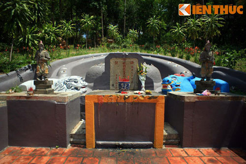 Lăng mộ hoành tráng của công thần người Hoa ở triều Nguyễn