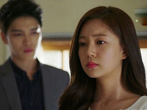 Phát hiện chồng nuôi đến 2 bồ nhí bên ngoài, vợ khôn ngoan "bắn 1 mũi tên" trúng hẳn 3 đích