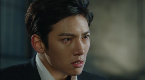 Cứ 9h tối vợ lại trang điểm lộng lẫy ra ngoài, chồng đi theo để rồi tá hỏa phát hiện sự thật