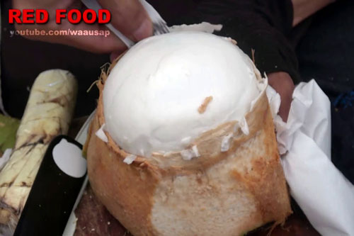 CLIP: 'Không rời mắt' với kỹ năng cắt dừa 'tuyệt định của người Thái Lan