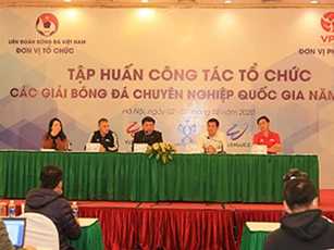 VFF phổ biến nội dung thay đổi trong Luật bóng đá với truyền thông