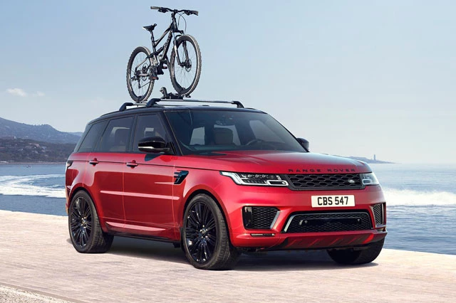 9. Range Rover Sport SE (giá khởi điểm: 68.650 USD).