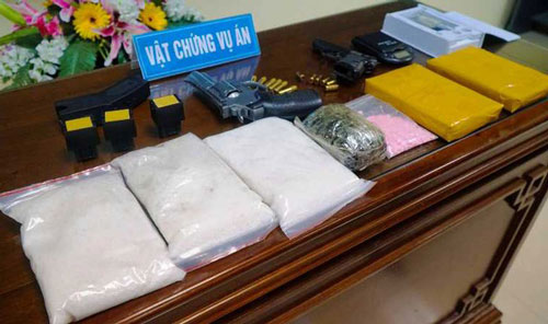 Nam Định: Triệt phá tụ điểm bán ma túy, thu giữ 3 khẩu súng và đạn