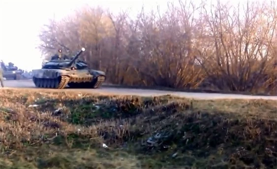 Tang thiep giap Ukraine manh len gap boi khi tiep nhan T-72AMT-Hinh-8