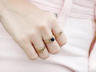 Đeo nhẫn kiểu này giàu lên nhanh chóng, tiền bạc ập đến bất ngờ