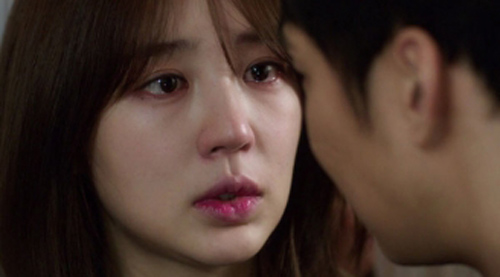 Phát hiện một bí mật "động trời" của chồng và cô hàng xóm