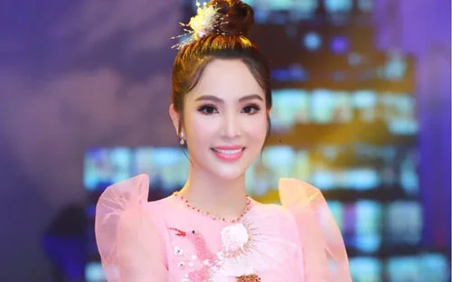 Á quân Thần tượng Bolero 2019 Dương Kim Ánh.