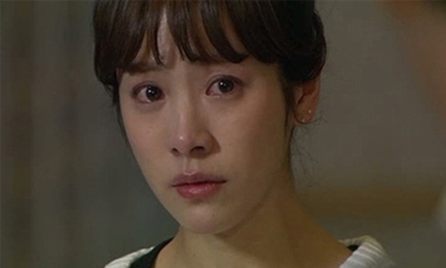 Nửa đêm tỉnh dậy, sốc ngất thấy chồng liệt nửa người đang say sưa "làm chuyện đó"