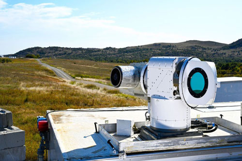 Mỹ thử nghiệm hệ thống laser có thể bắn hạ nhiều drone