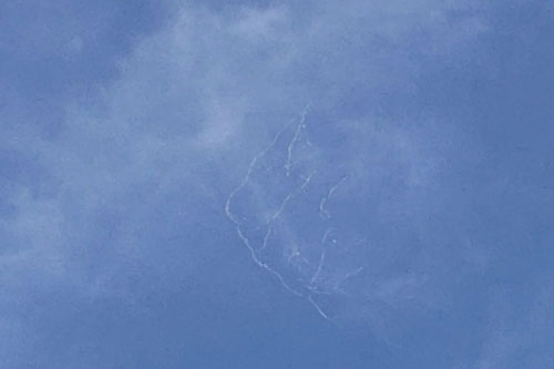 Vật thể kỳ quái xuất hiện trên bầu trời Mỹ, nghi là UFO