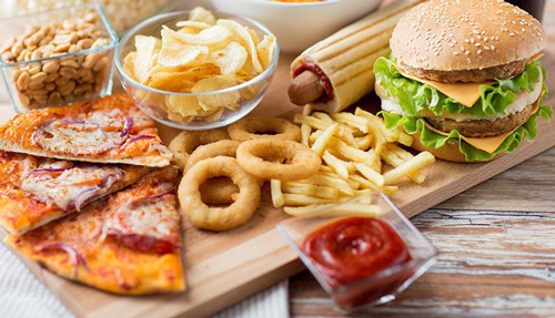 Những thực phẩm tàn phá não bộ của trẻ, cha mẹ vẫn cho con ăn vô tư hằng ngày