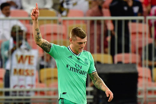 Chiêm ngưỡng những siêu phẩm đẹp nhất tháng 1/2020: Sốc vì Toni Kroos