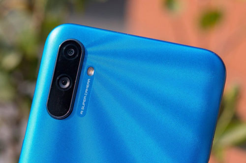 Cận cảnh Realme C3: Camera kép, pin 5.000 mAh, chống nước, RAM 4 GB, giá siêu rẻ