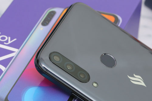 Hé lộ giá bán Vsmart Joy 3: Rẻ bất ngờ, ‘đe nẹt’ Xiaomi Redmi 7